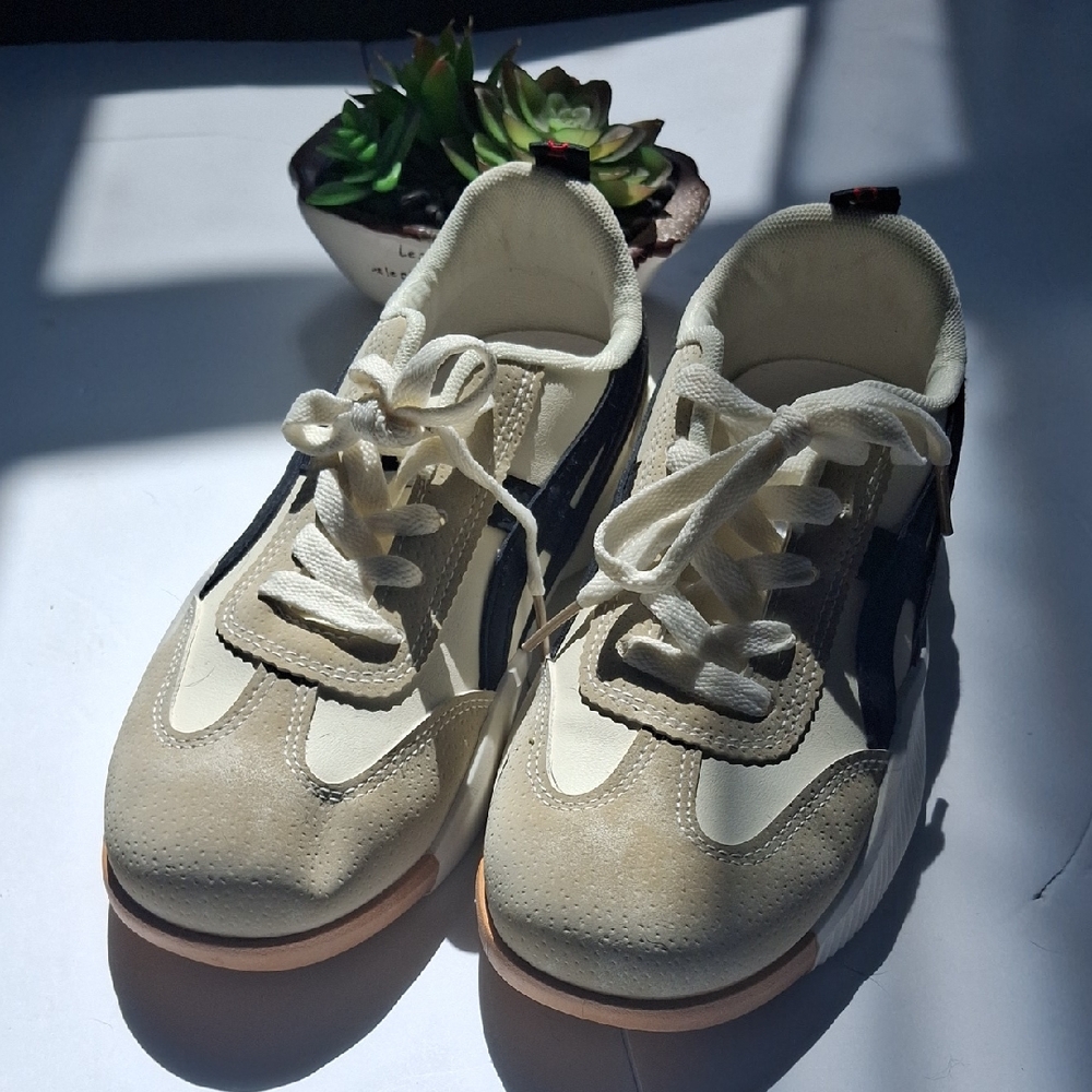 Stylish Cream Women's Sneakers